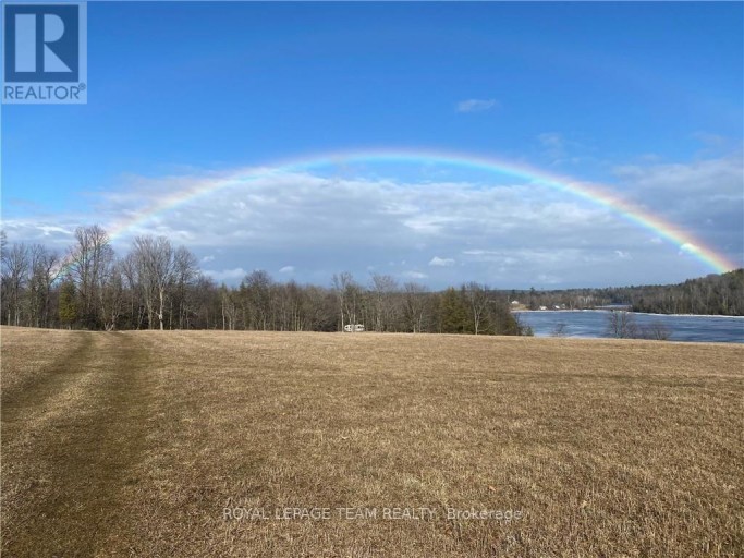 105 HALLIDAY CREEK ROAD, Greater Madawaska, Ontario, K0J1H0