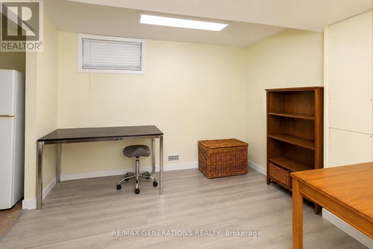 129 HERON STREET, Thunder Bay (East End), Ontario, P7C2M2