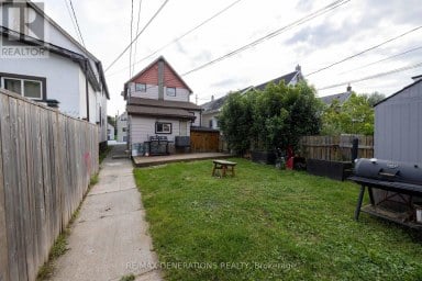 129 HERON STREET Thunder Bay (East End) Ontario photo 23