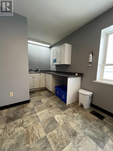 202 - 235 HIGHLAND STREET, Dysart et al (Dysart), Ontario, K0M1S0
