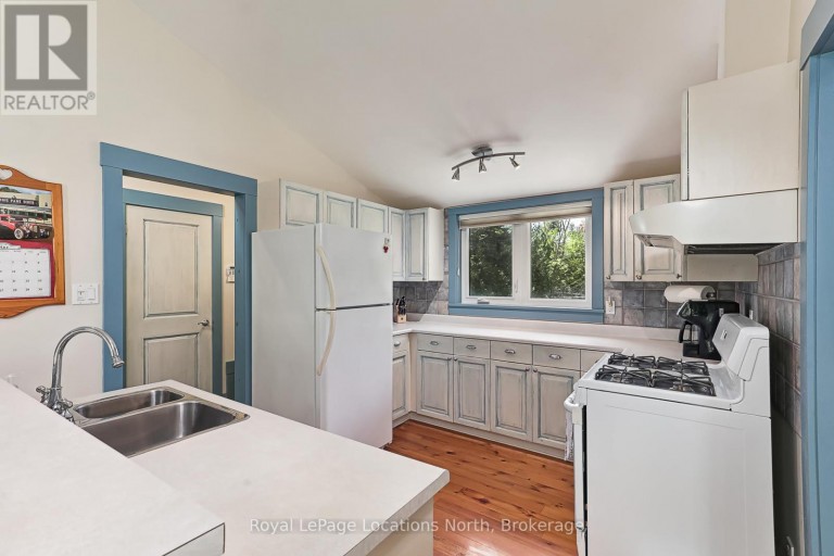 105 WOODLAND PARK ROAD, Blue Mountains, Ontario, N0H1J0