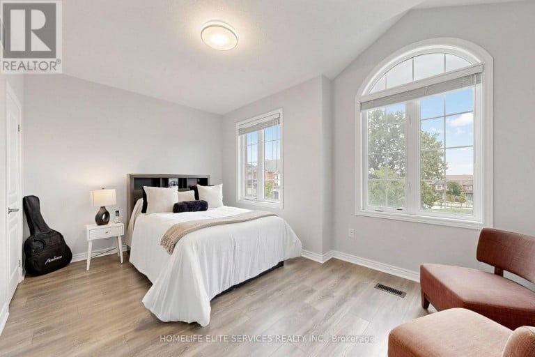 8 BECKETT AVENUE, Markham (Berczy), Ontario, L6C0W5