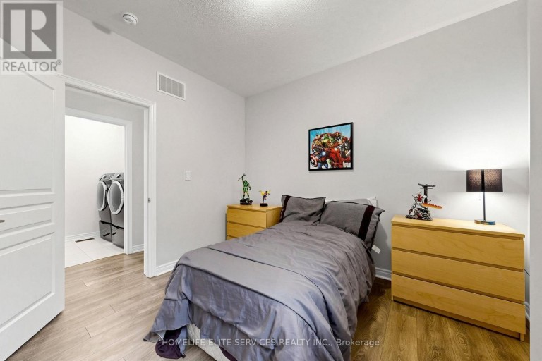 8 BECKETT AVENUE, Markham (Berczy), Ontario, L6C0W5
