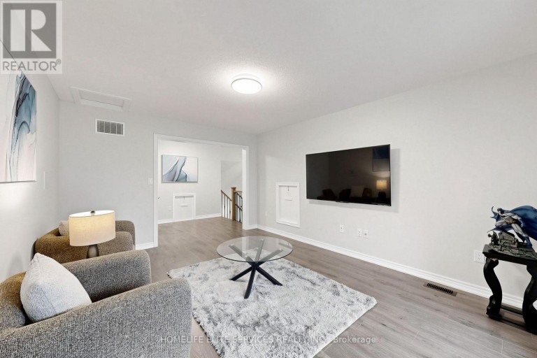 8 BECKETT AVENUE, Markham (Berczy), Ontario, L6C0W5