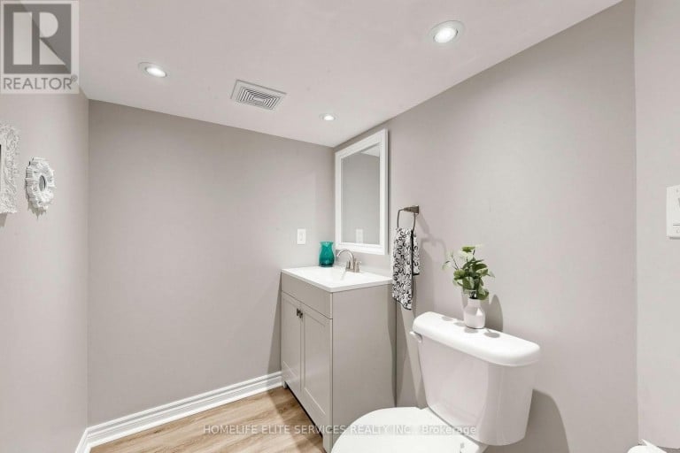 8 BECKETT AVENUE, Markham (Berczy), Ontario, L6C0W5
