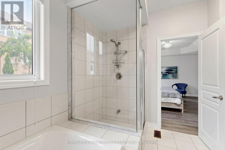 8 BECKETT AVENUE, Markham (Berczy), Ontario, L6C0W5