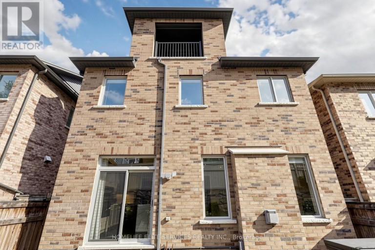 8 BECKETT AVENUE, Markham (Berczy), Ontario, L6C0W5
