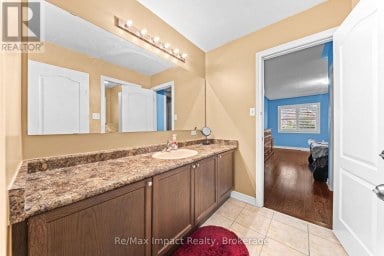 1688 FINKLE DRIVE Oshawa (Taunton) Ontario photo 14