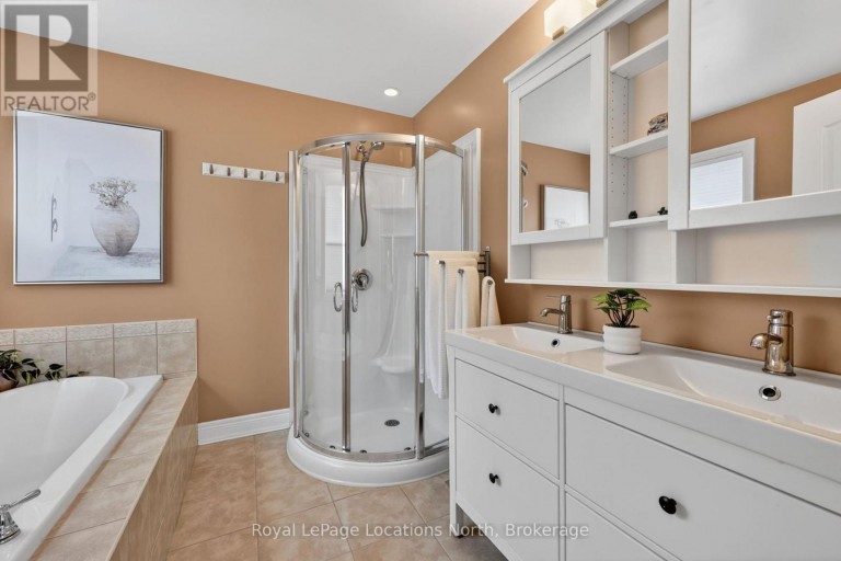 54 WILLIAMS STREET, Collingwood, Ontario, L9Y0C4