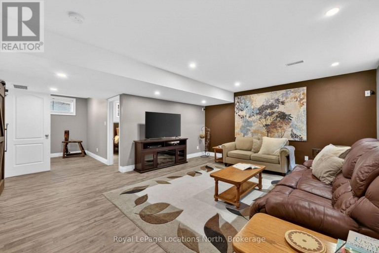54 WILLIAMS STREET, Collingwood, Ontario, L9Y0C4