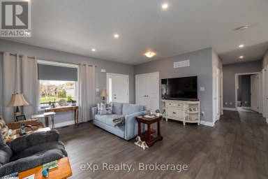 43 COUNTRY CRESCENT Meaford Ontario photo 3