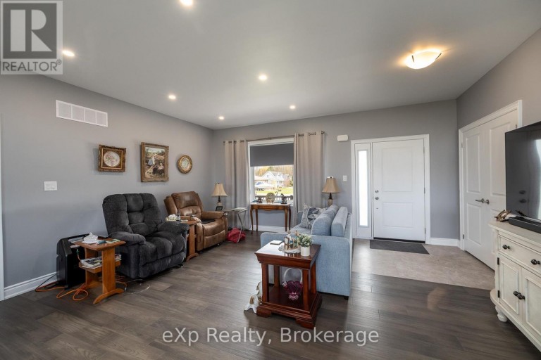 43 COUNTRY CRESCENT, Meaford, Ontario, N4L1L7