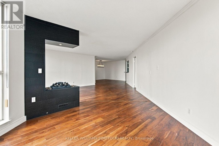 940 - 22 SOUTHPORT STREET, Toronto (High Park-Swansea), Ontario, M6S4Y9