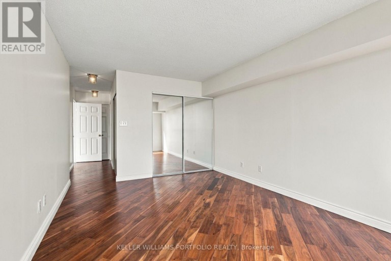940 - 22 SOUTHPORT STREET, Toronto (High Park-Swansea), Ontario, M6S4Y9