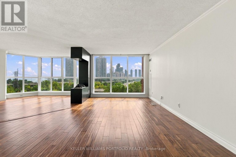 940 - 22 SOUTHPORT STREET, Toronto (High Park-Swansea), Ontario, M6S4Y9
