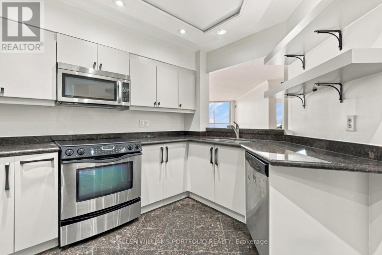 940 - 22 SOUTHPORT STREET, Toronto (High Park-Swansea), Ontario, M6S4Y9