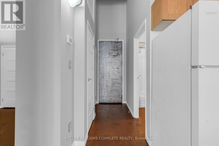 405 - 11 REBECCA STREET, Hamilton (Beasley), Ontario, L8R3H7