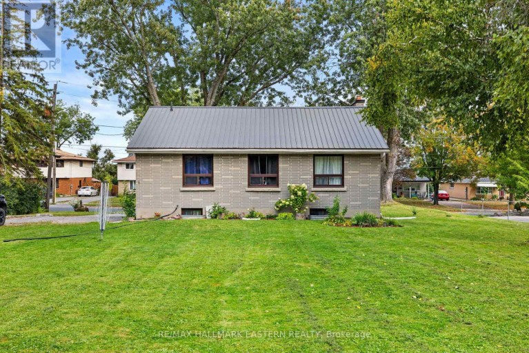 917 WEBBER AVENUE, Peterborough (Otonabee Ward 1), Ontario, K9J5X9