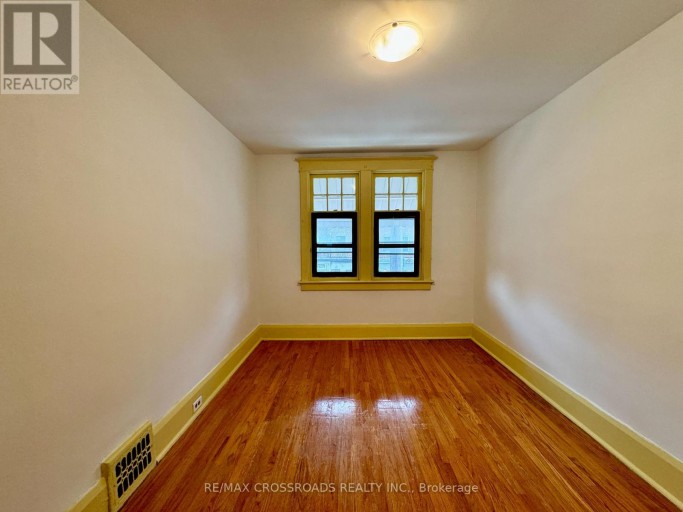 287 GREENWOOD AVENUE, Toronto (Greenwood-Coxwell), Ontario, M4L2R6