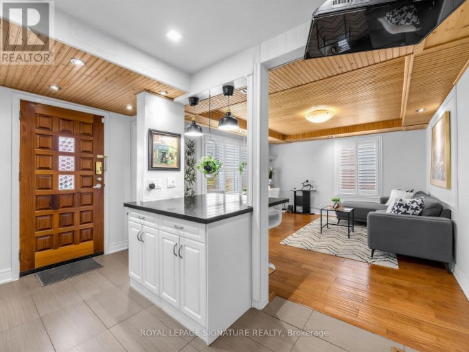 67 ELLINGTON DRIVE, Toronto (Wexford-Maryvale), Ontario, M1R3Y2
