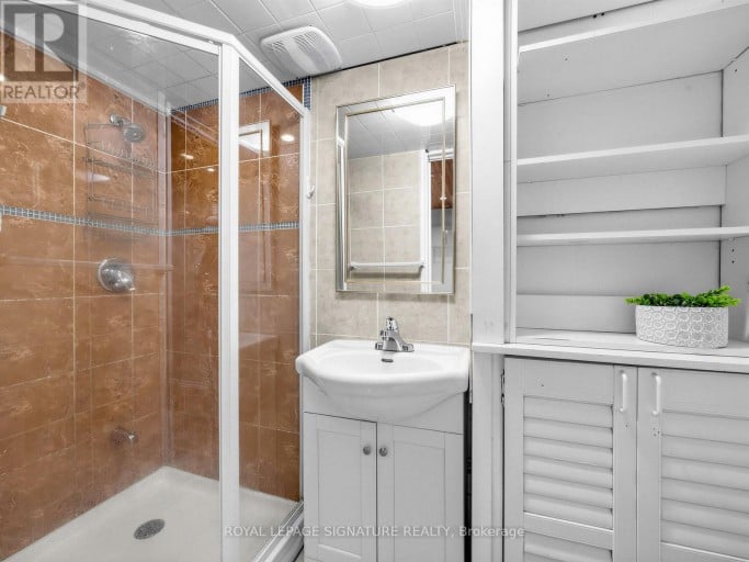 67 ELLINGTON DRIVE, Toronto (Wexford-Maryvale), Ontario, M1R3Y2