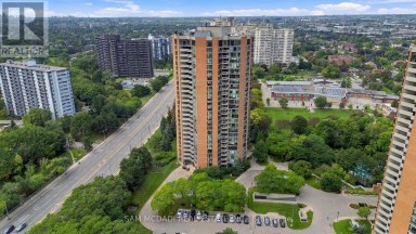 2009 - 2000 ISLINGTON AVENUE Toronto (Kingsview Village-The Westway) Ontario photo 3