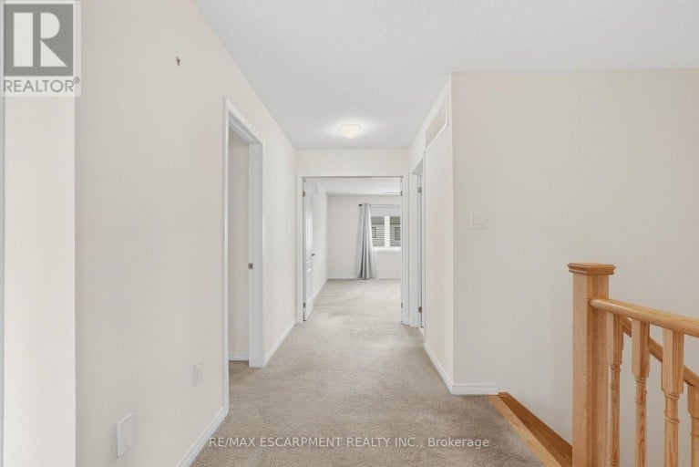 35 ROYAL COACHMAN WAY, Hamilton (Stoney Creek Mountain), Ontario, L8J0M2