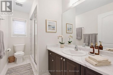 35 ROYAL COACHMAN WAY Hamilton (Stoney Creek Mountain) Ontario photo 44