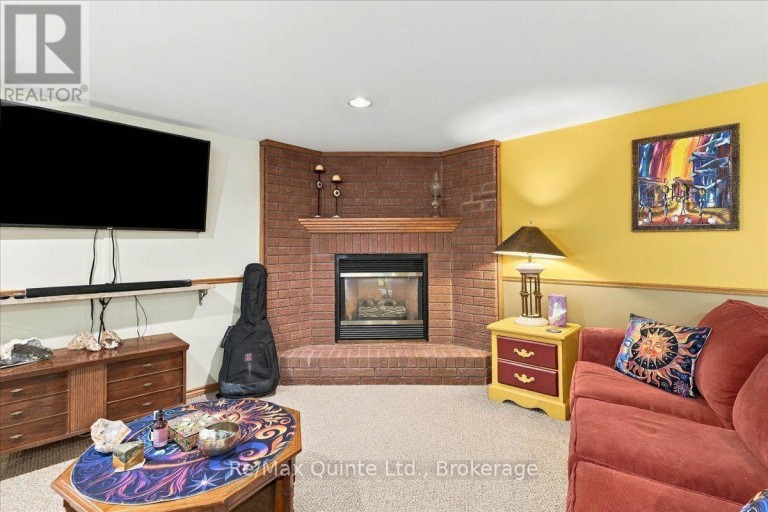 136 BERNARD LONG ROAD, Quinte West (Murray Ward), Ontario, K8V5P6