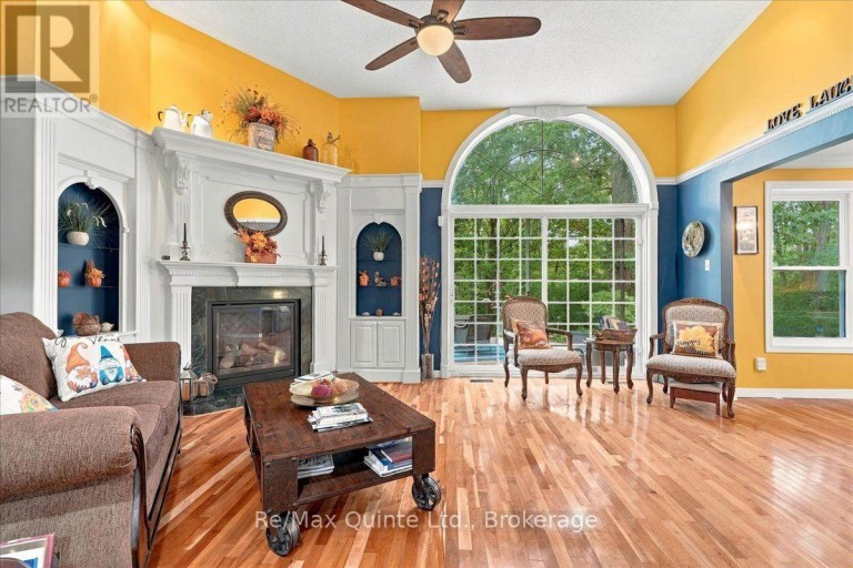 136 BERNARD LONG ROAD, Quinte West (Murray Ward), Ontario, K8V5P6