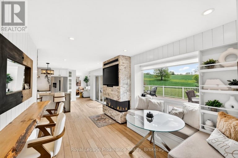 439 OAK LAKE ROAD, Quinte West (Sidney Ward), Ontario, K0K3E0