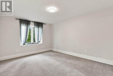 22 CAMPBELL CRESCENT Prince Edward County (Picton) Ontario photo 11