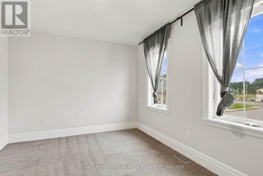 22 CAMPBELL CRESCENT Prince Edward County (Picton) Ontario photo 15