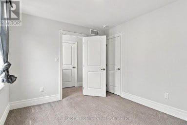 22 CAMPBELL CRESCENT Prince Edward County (Picton) Ontario photo 16