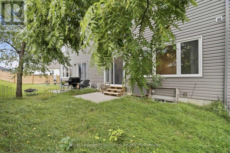 22 CAMPBELL CRESCENT, Prince Edward County (Picton), Ontario, K0K2T0