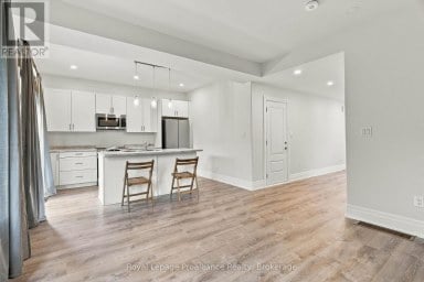 22 CAMPBELL CRESCENT Prince Edward County (Picton) Ontario photo 3