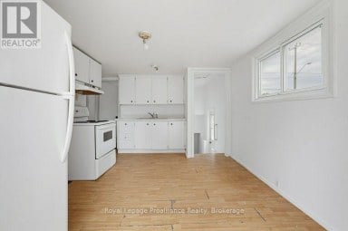 106 YEOMANS STREET Belleville (Belleville Ward) Ontario photo 4