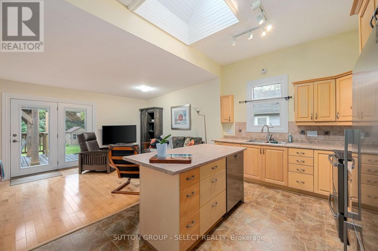 797 COLBORNE STREET, London East (East B), Ontario, N6A3Z8