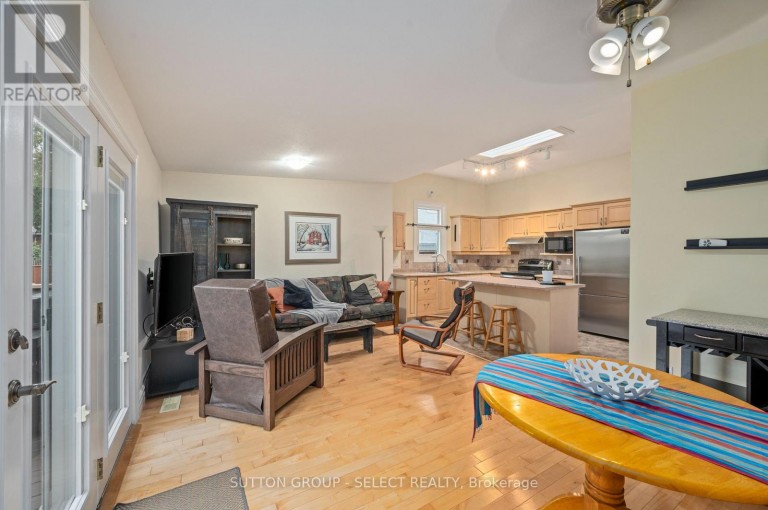797 COLBORNE STREET, London East (East B), Ontario, N6A3Z8