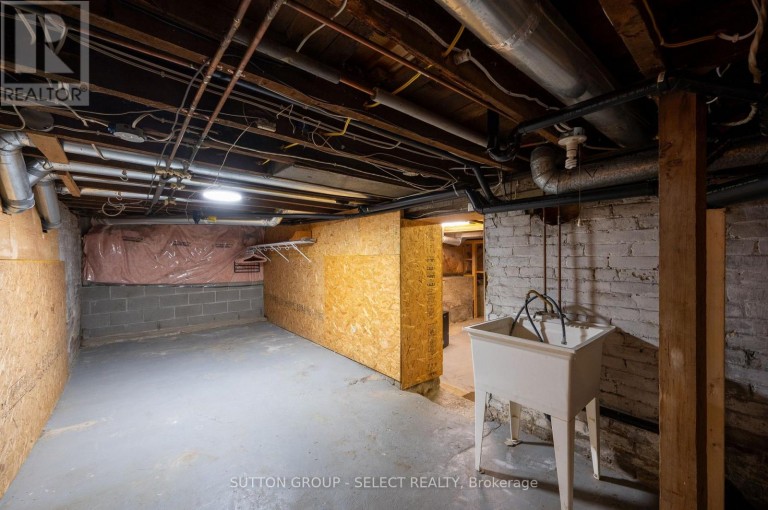 797 COLBORNE STREET, London East (East B), Ontario, N6A3Z8