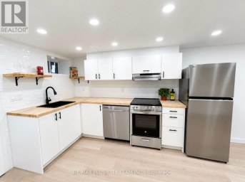 LOWER - 148 ASCOT AVENUE Toronto (Corso Italia-Davenport) Ontario photo 5