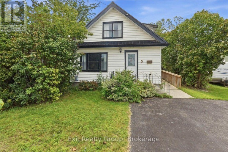 5 CHARLOTTE STREET, Quinte West (Trenton Ward), Ontario, K8V2C1