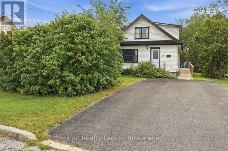 5 CHARLOTTE STREET, Quinte West (Trenton Ward), Ontario, K8V2C1