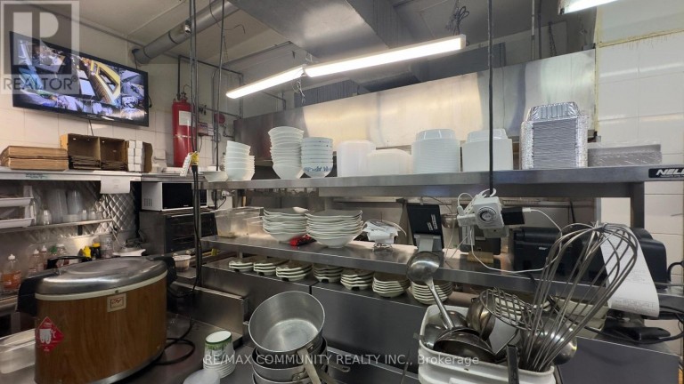 641 DUPONT STREET, Toronto (Annex), Ontario, M6G1Z4