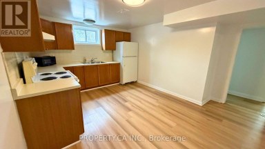 LOWER LEVEL - 46 HOVE STREET Toronto (Bathurst Manor) Ontario photo 14