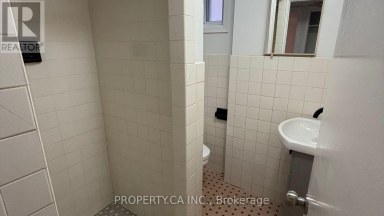 LOWER LEVEL - 46 HOVE STREET Toronto (Bathurst Manor) Ontario photo 17