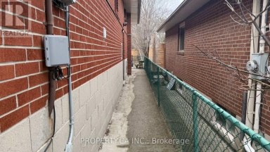 LOWER LEVEL - 46 HOVE STREET Toronto (Bathurst Manor) Ontario photo 2