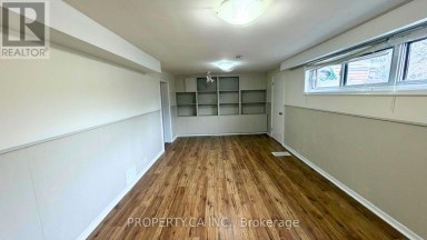 LOWER LEVEL - 46 HOVE STREET Toronto (Bathurst Manor) Ontario photo 9