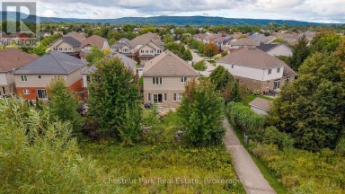 35 KAYLA CRESCENT Collingwood Ontario photo 3