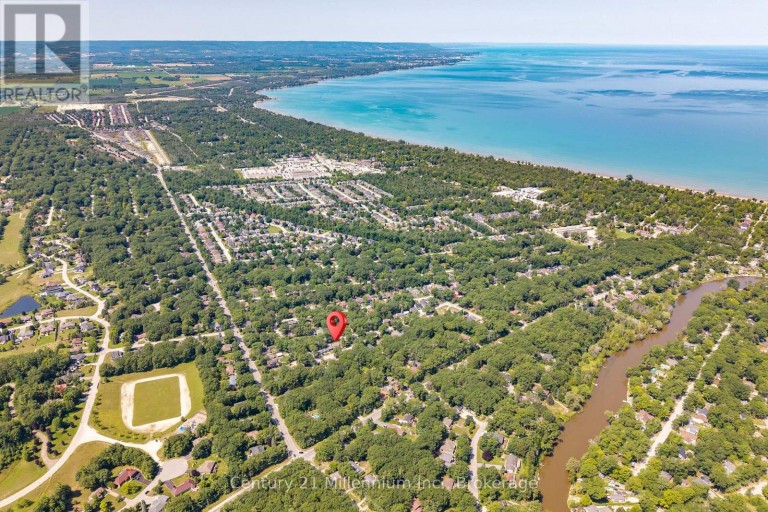 25 GLENDALE AVENUE, Wasaga Beach, Ontario, L9Z2T1